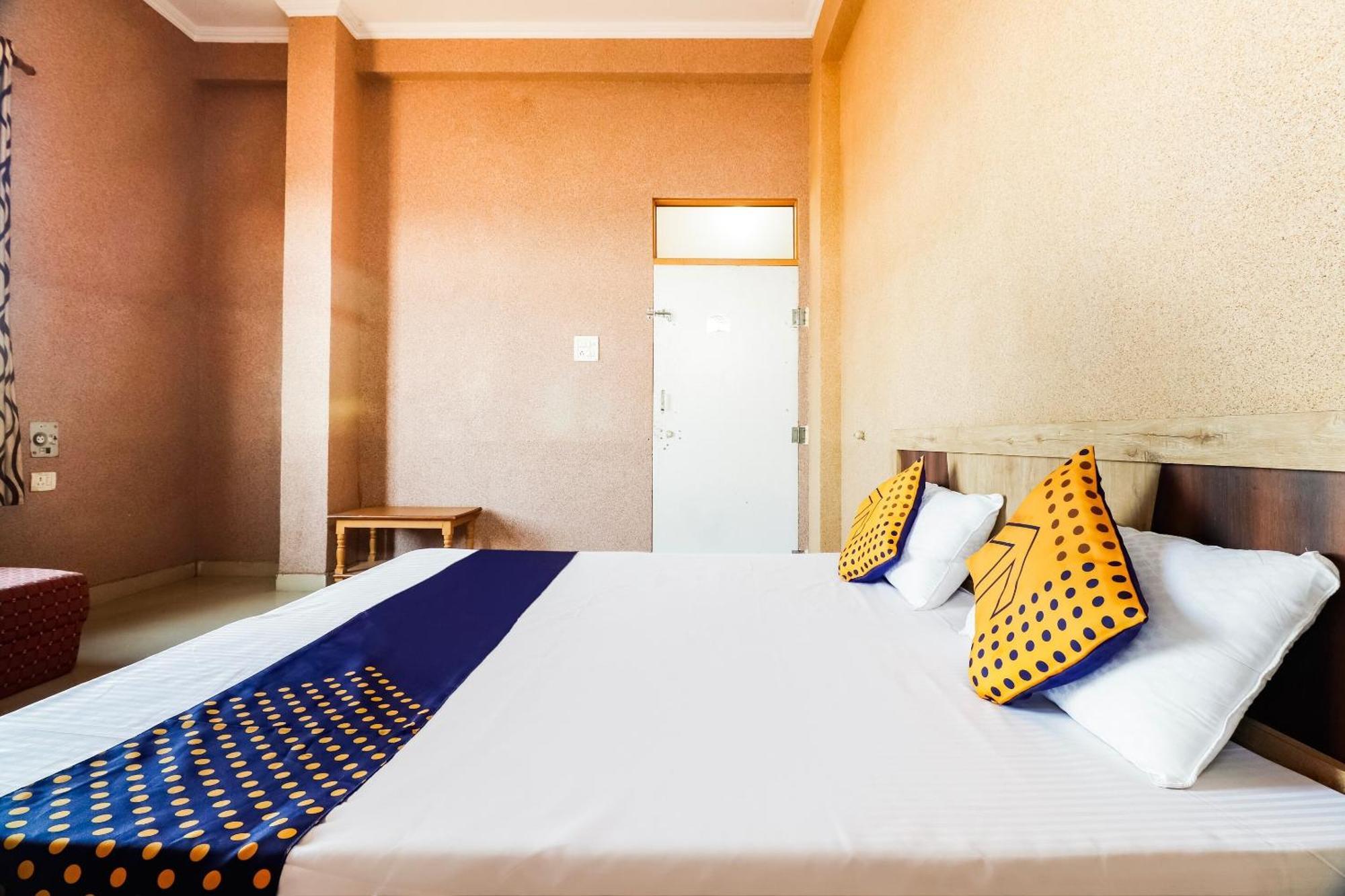 Spot On 68319 Hotel Nakhralo Rajasthan Resort Jaipur Eksteriør bilde